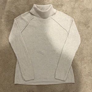 Abercrombie and Fitch Ribbed Oatmeal Turtleneck large